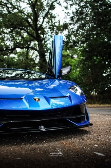 Detail shot of a Lamborghini front end